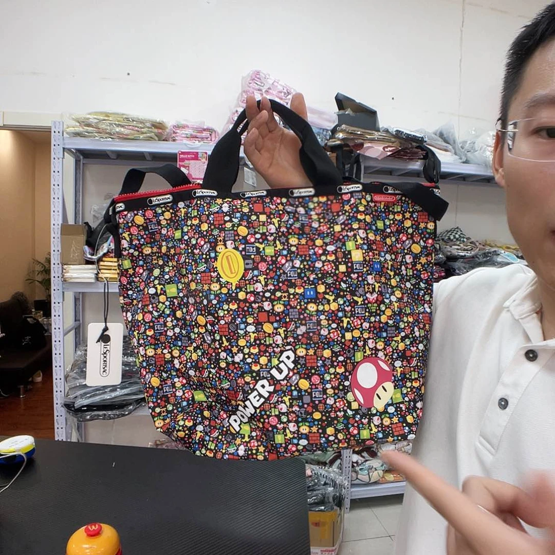 PU化妆包等各种产品和