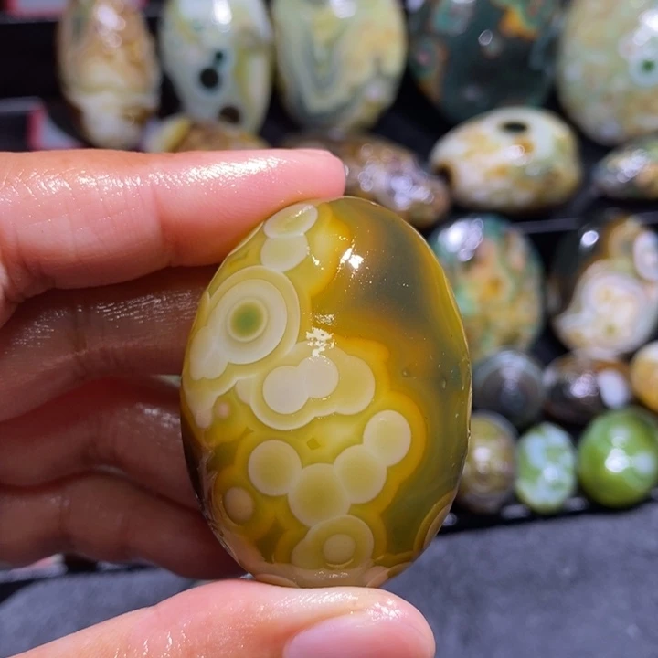 未镶嵌玛瑙/玉髓珠宝奇石