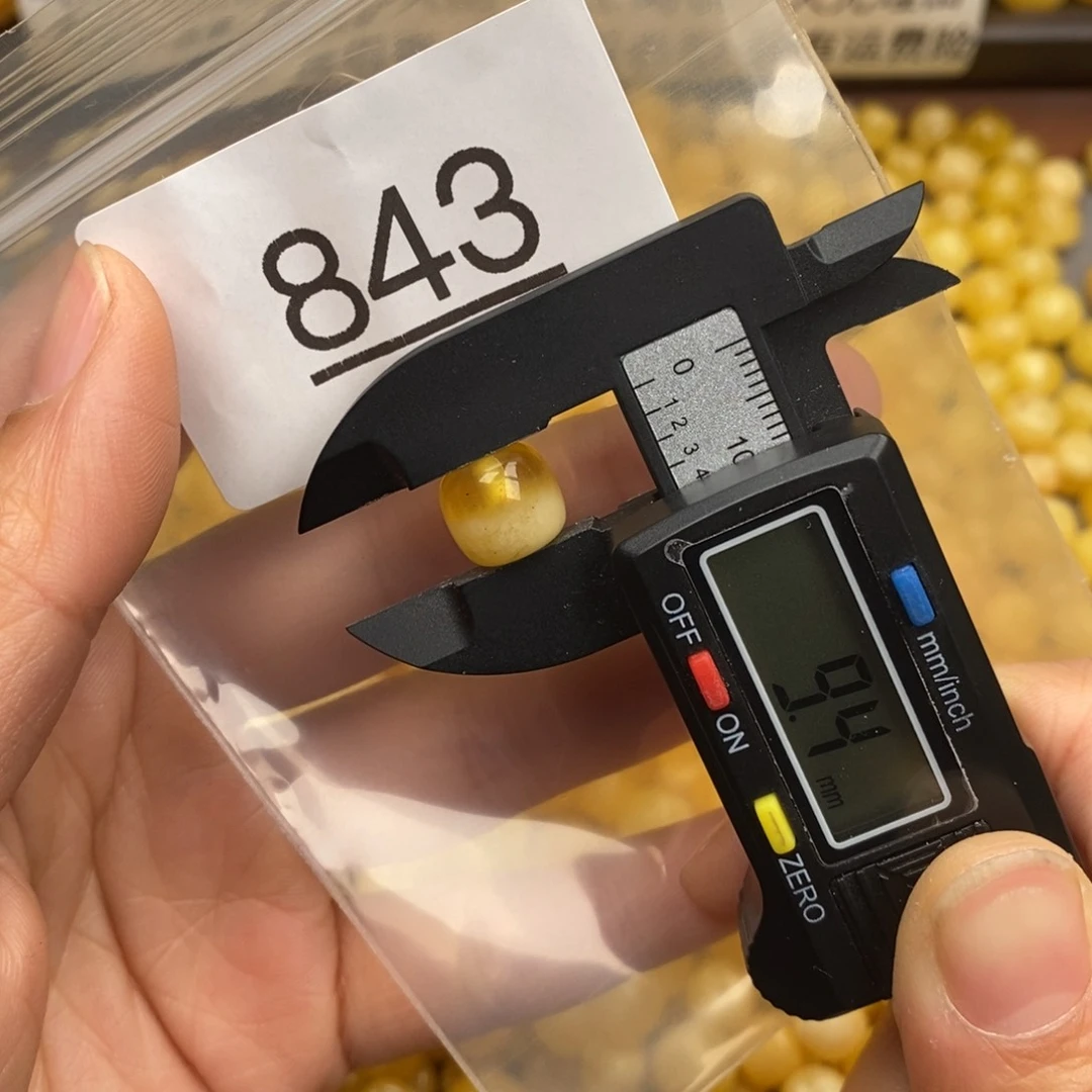 蜜蜡珠宝奇石未镶嵌