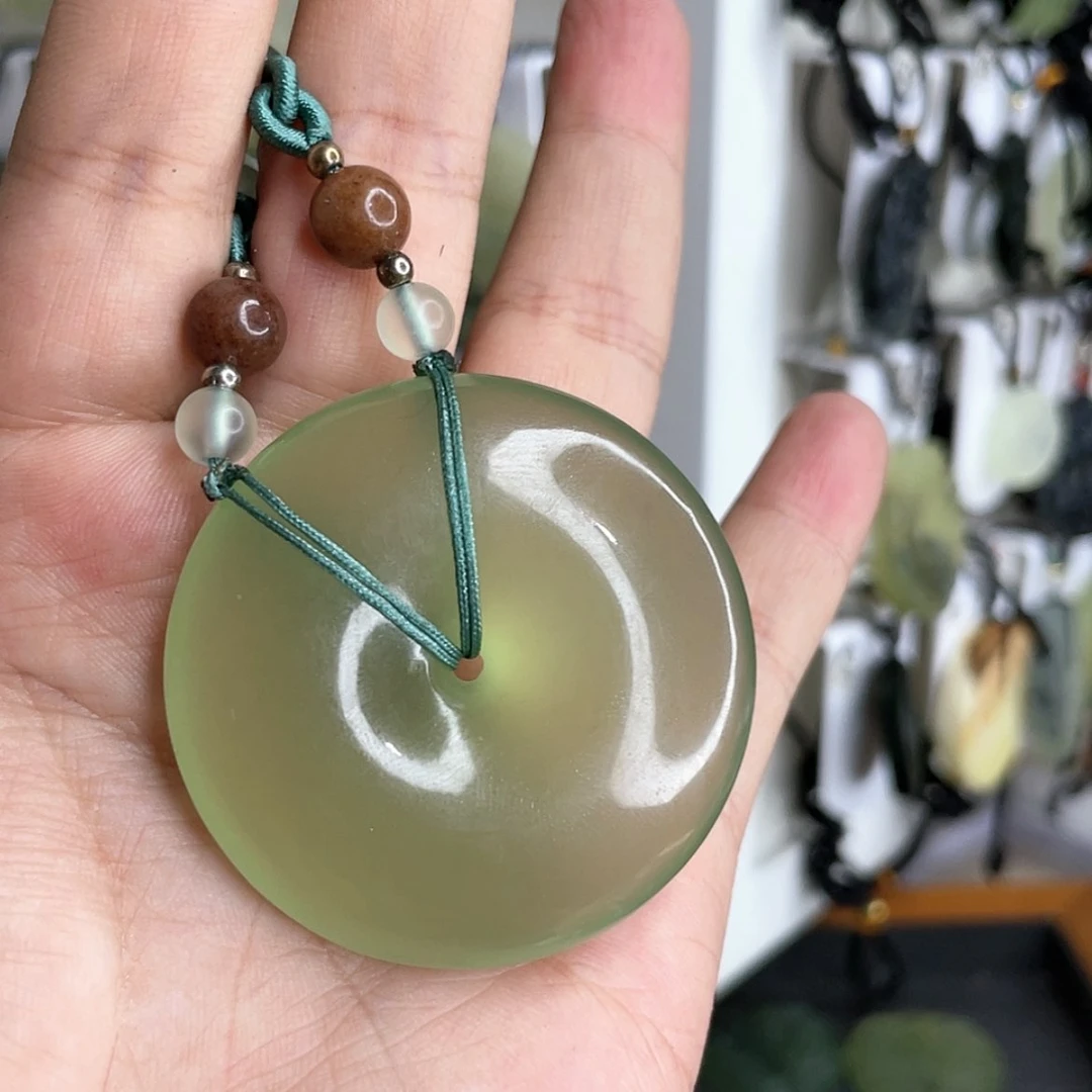 【闪购商品】岫玉未镶嵌颈饰养****亮扣
