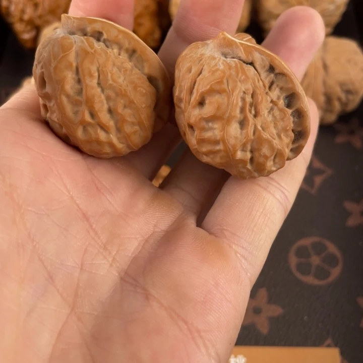 以***马把件文玩核桃(闪购商品）把玩文玩核桃蛤蟆头异形