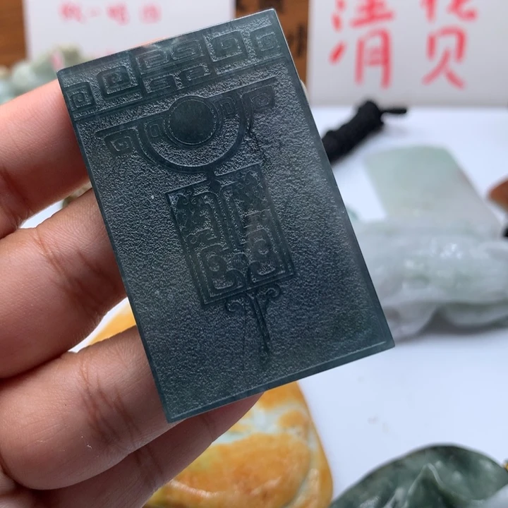 翡翠未镶嵌颈饰保真天然A货翡翠