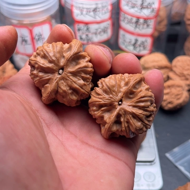 把件文玩核桃靠山王