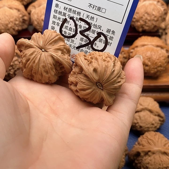 桃核吊坠磨盘狮子头38