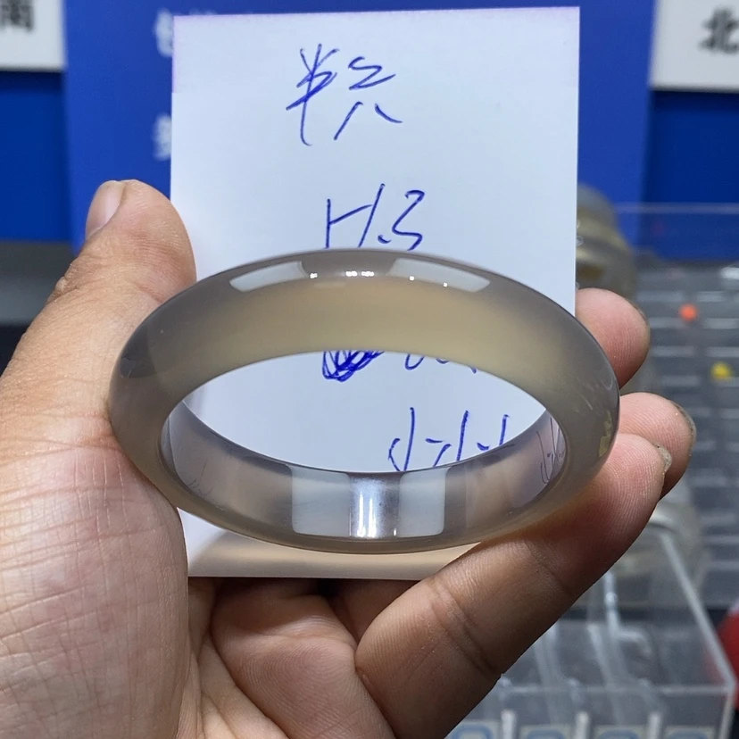 【闪购商品】玛瑙/玉髓手镯未镶嵌半***?