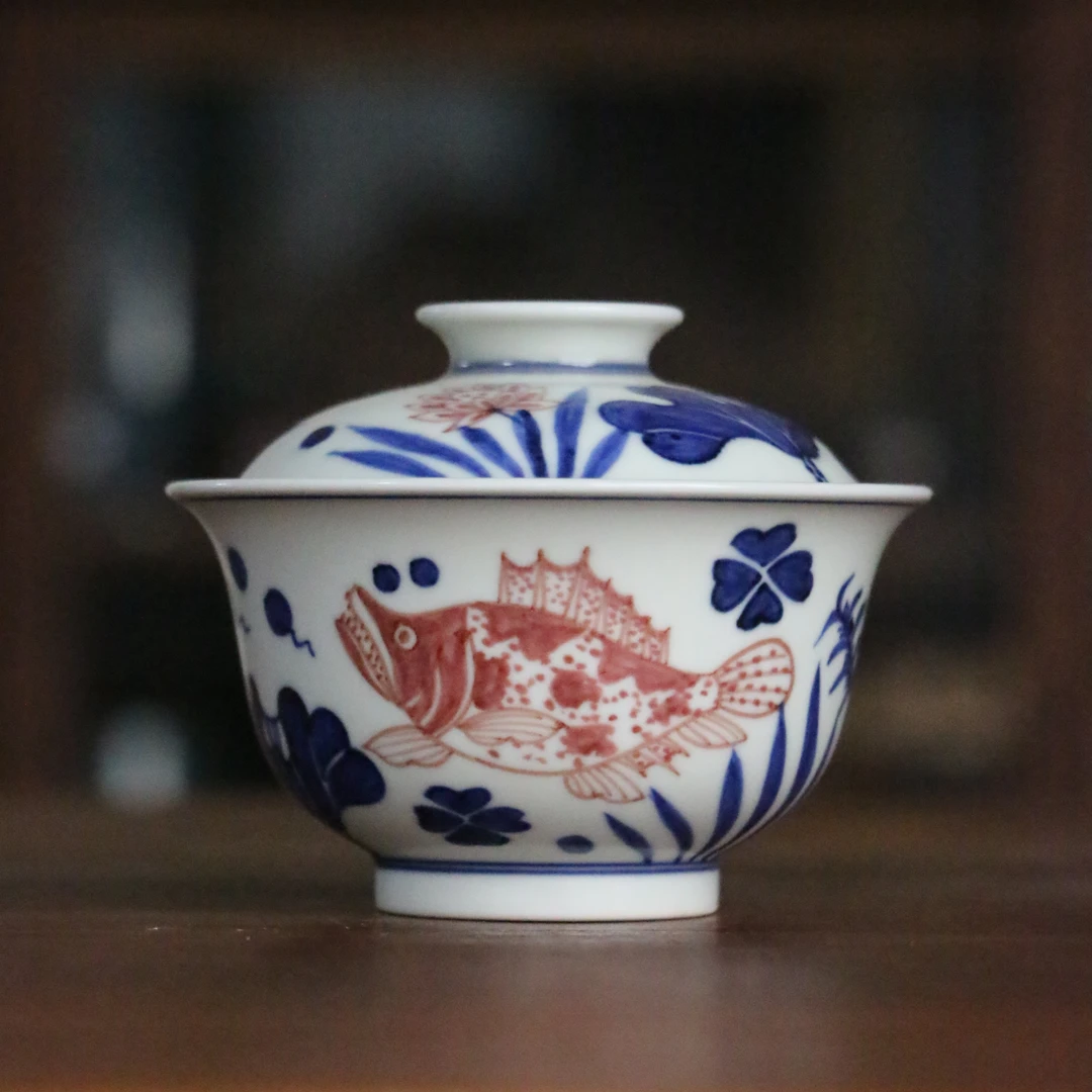 青花釉里红-鱼藻盖碗