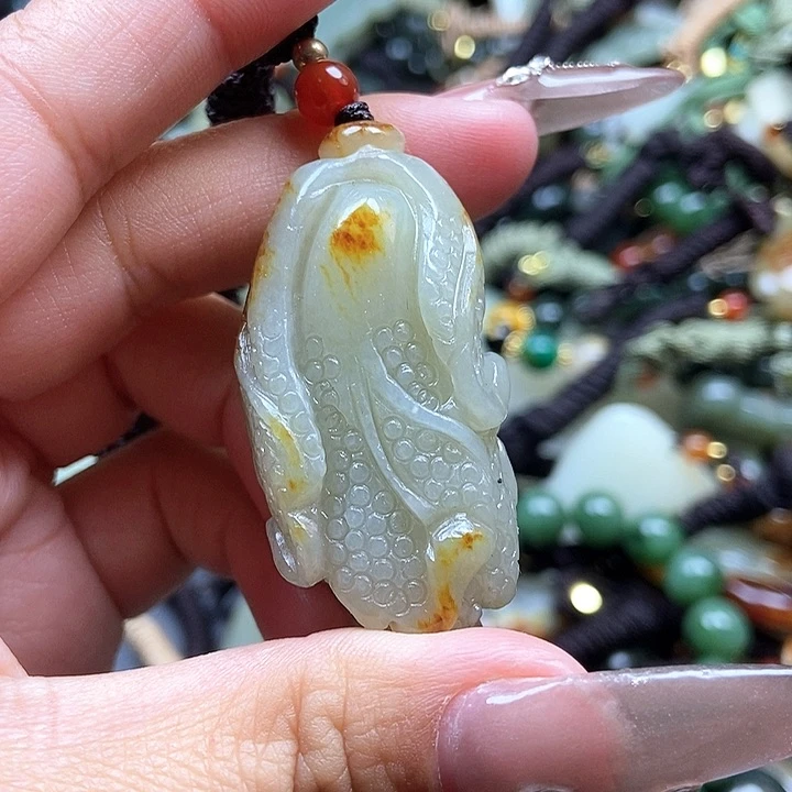 和田玉颈饰未镶嵌