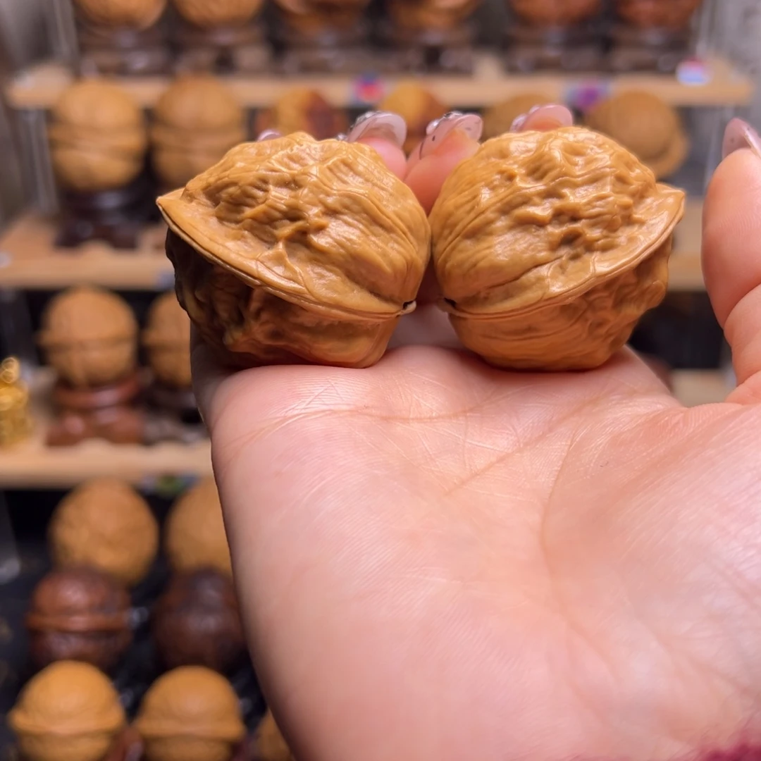 桃核把件荷叶金蟾Ｈ２７、39……