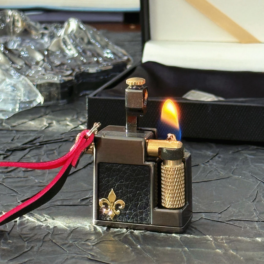 镀钛工艺小方砖迷你创意抬臂侧滑煤油打火机挂件