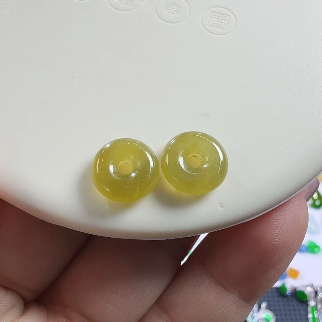 翡翠未镶嵌颈饰裸石