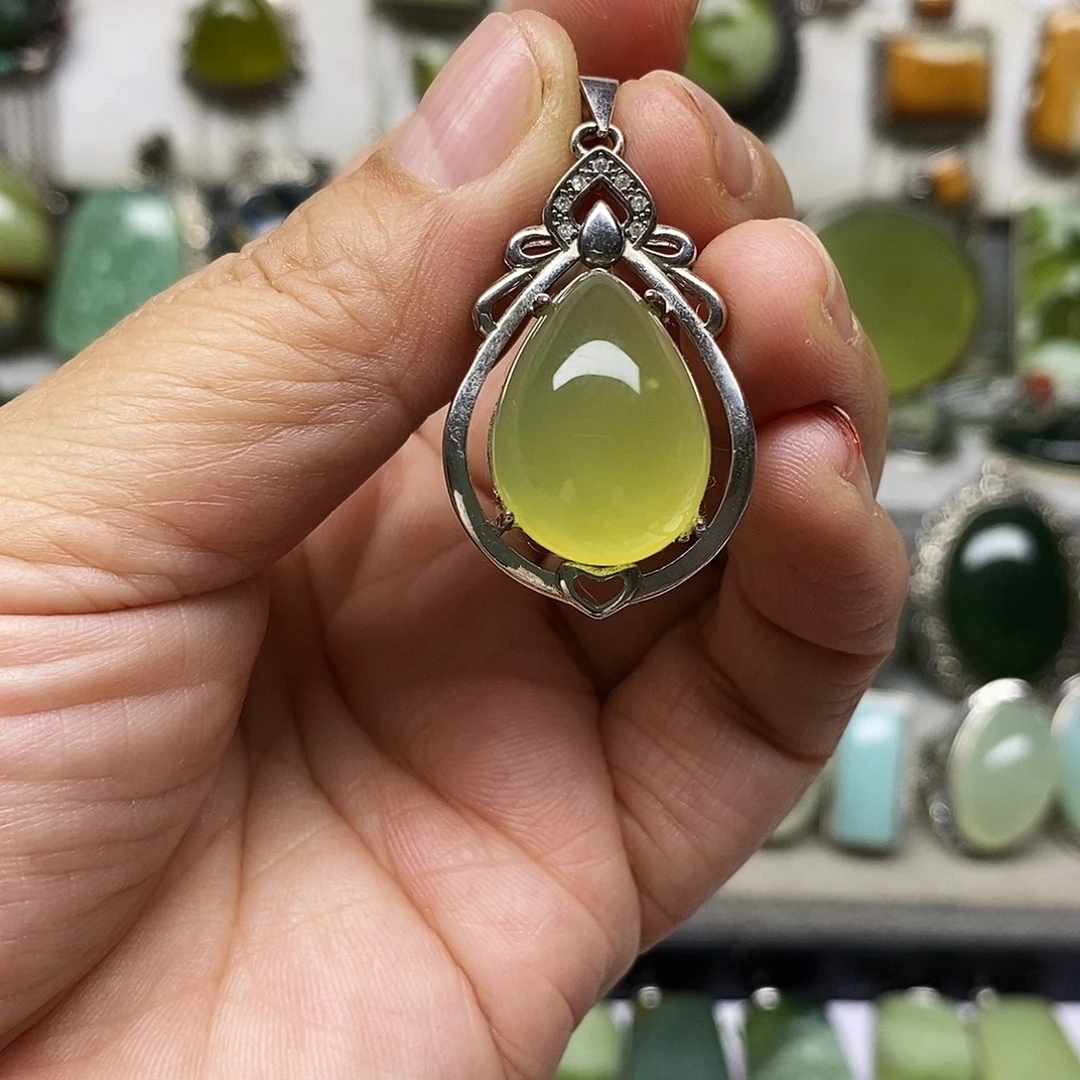 蛇纹石玉银S925镶嵌吊坠