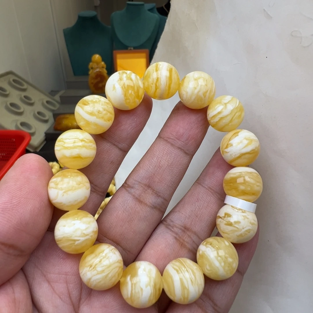 琥珀未镶嵌珠宝奇石14加23.39克