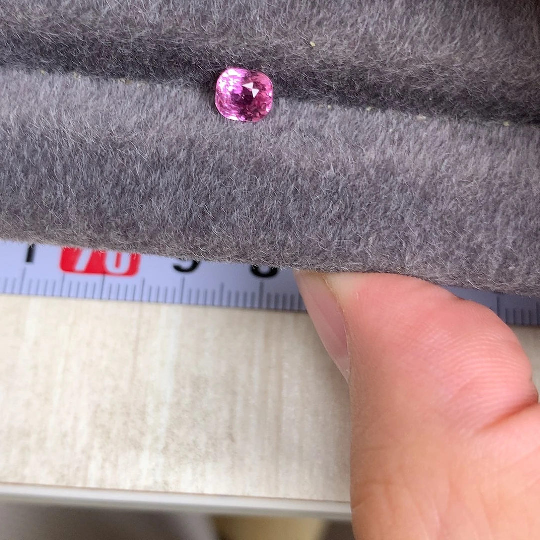 蓝宝石裸石1.03 无烧 斯里兰卡