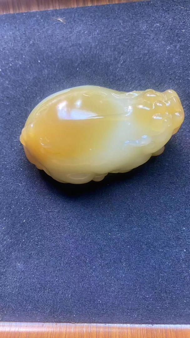 和田玉且末糖貔貅