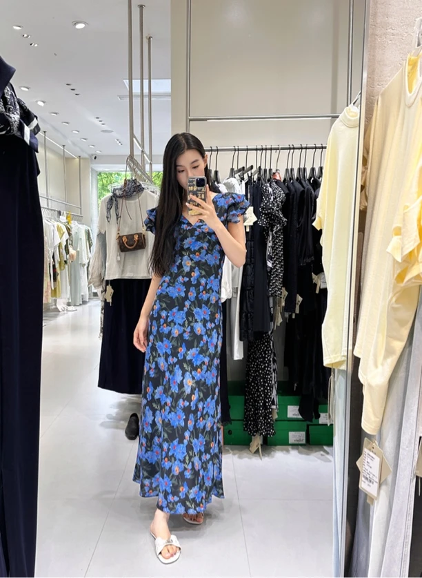 夏季新款时尚显瘦气质女士短袖V领碎花收腰连衣裙百搭款