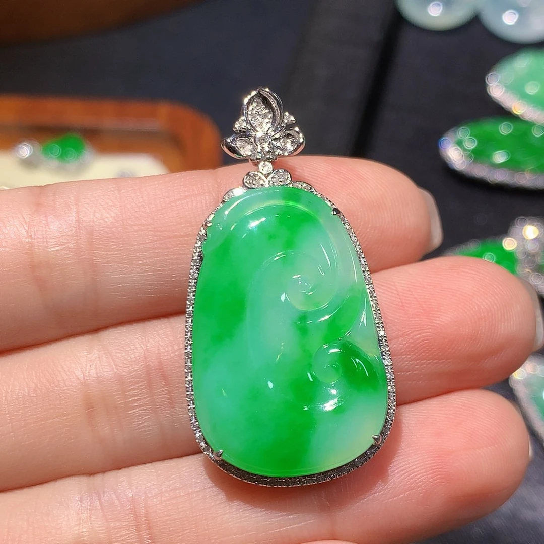 翡翠18K金镶嵌吊坠(不含链)