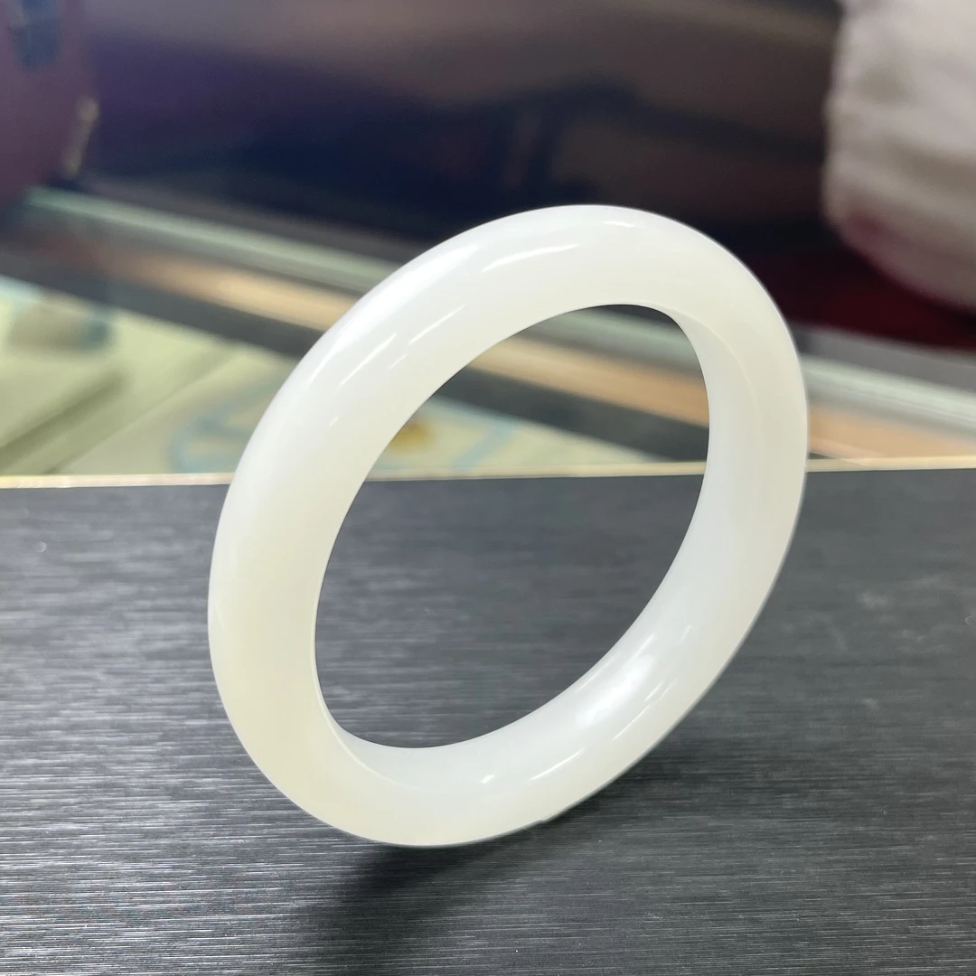 （七七同款） 女款时尚大气百搭白手镯精美