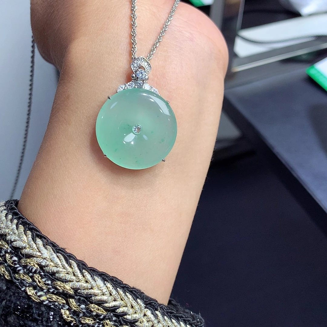 颈饰银S925镶嵌石英质玉