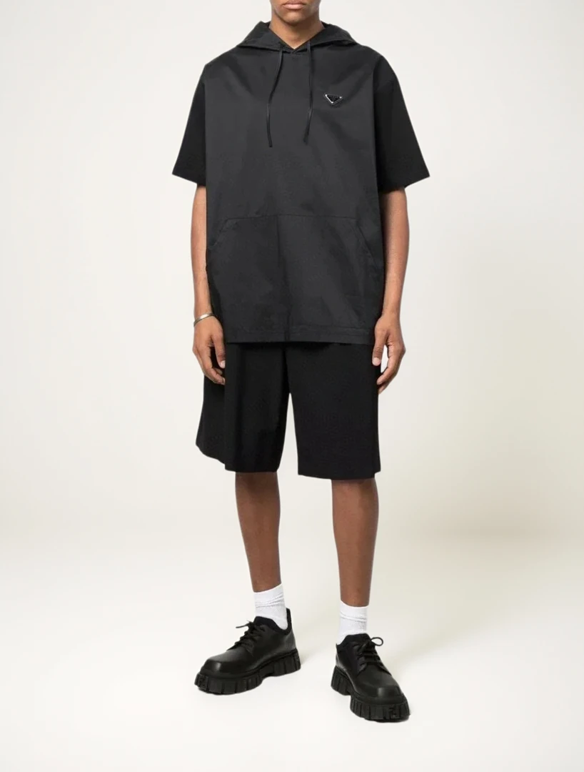 99新 Prada/普拉达 三角标棉质尼龙针织帽衫/L码/99新/专柜价8650