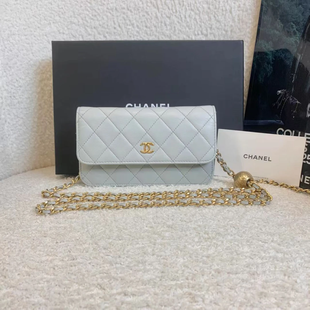 99新 Chanel/香奈儿 壹臻/23C浅灰色金球手机包 29910173