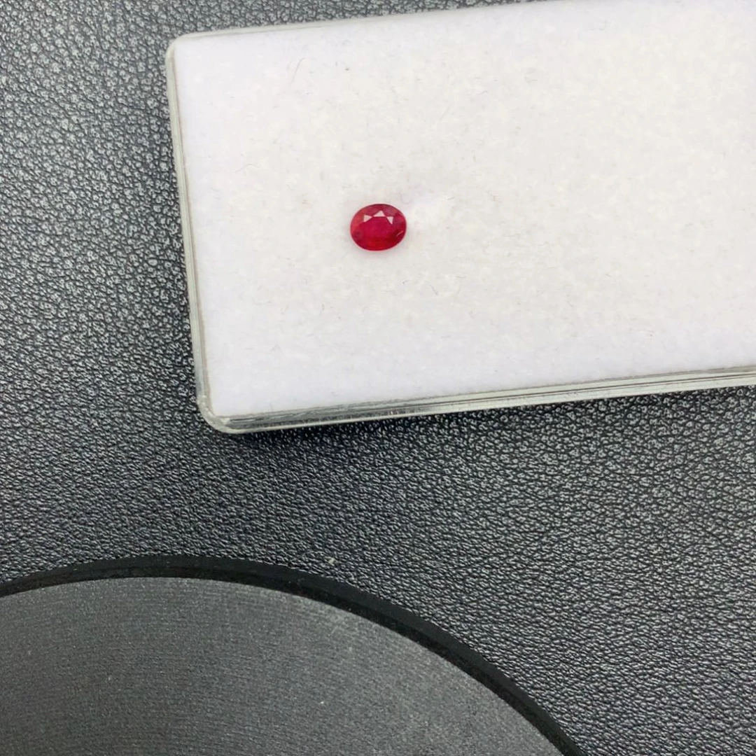 红宝石裸石鸽血红0.53ct