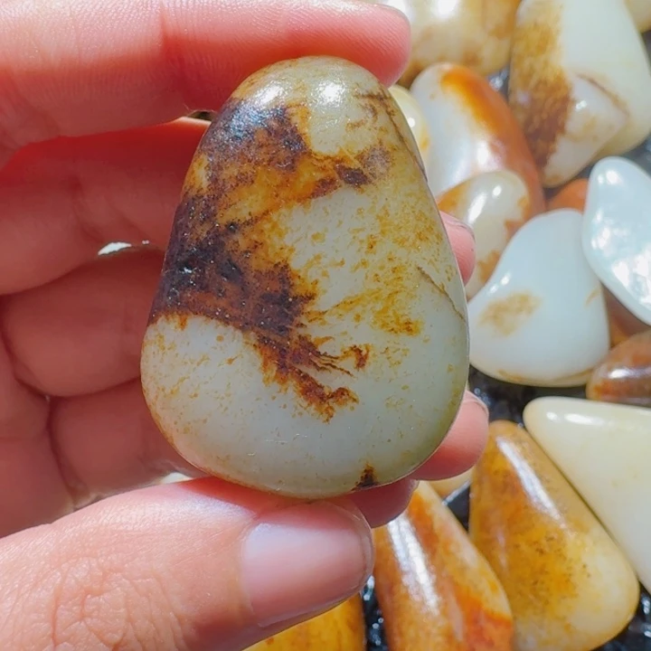 和田玉未镶嵌挂件40克