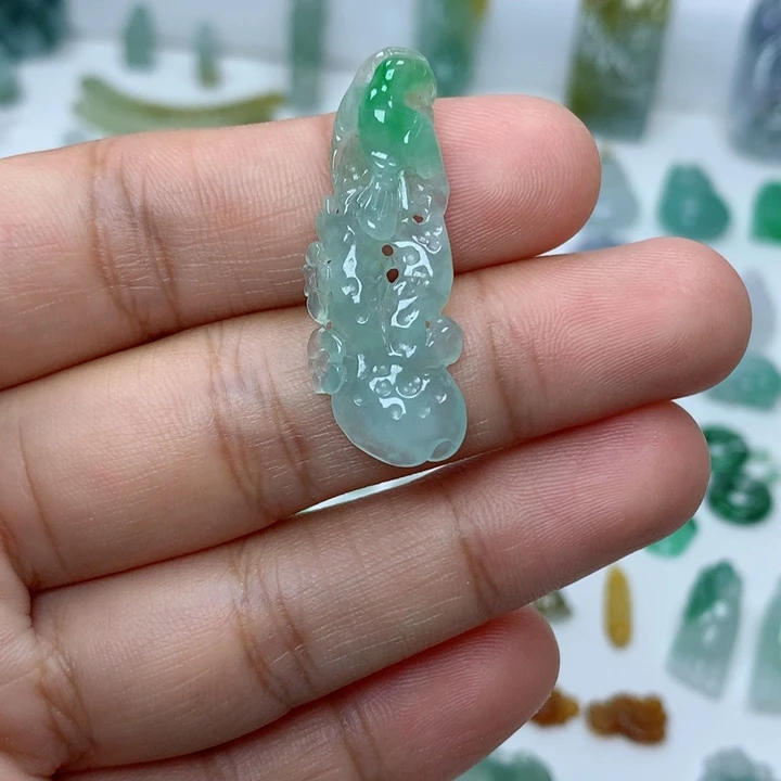 吊坠(不含链)未镶嵌翡翠