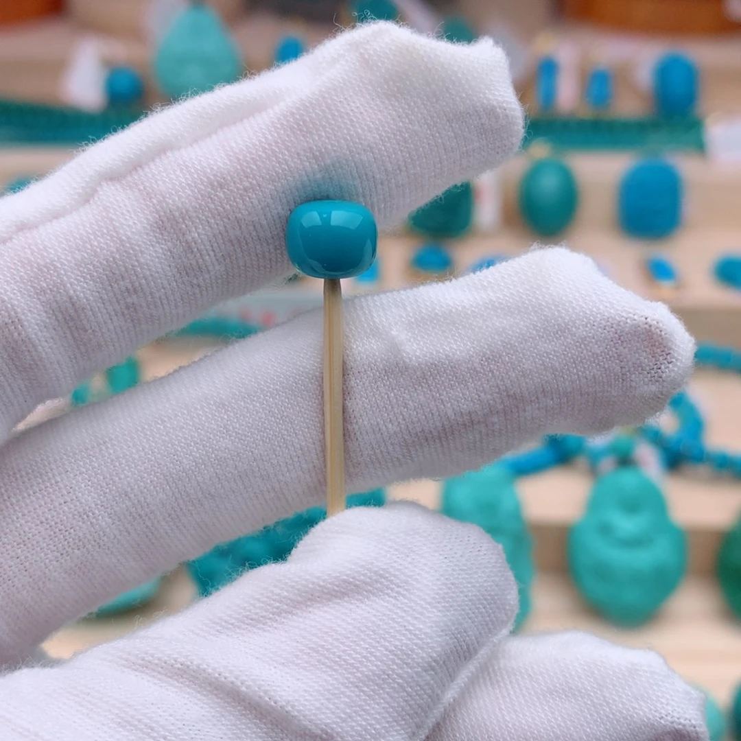 未镶嵌绿松石颈饰