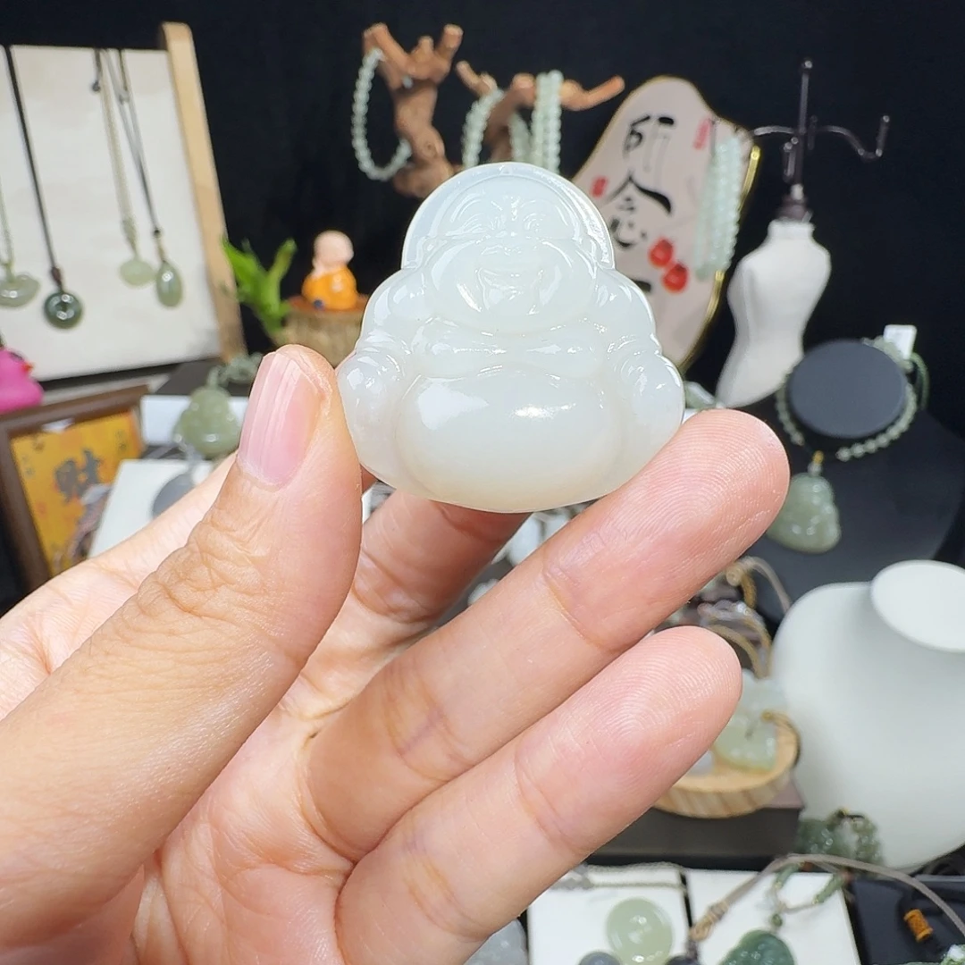 A****和田玉未镶嵌颈饰