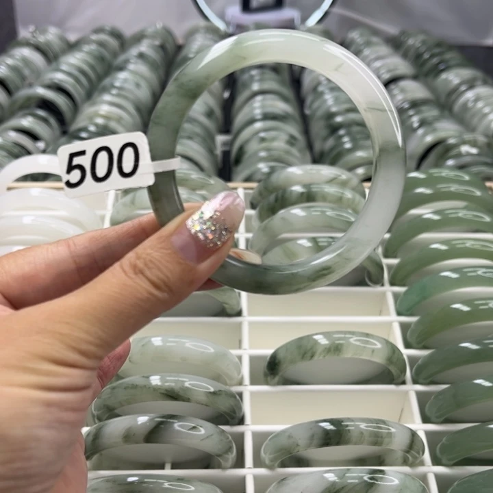 未镶嵌手镯石英质玉500