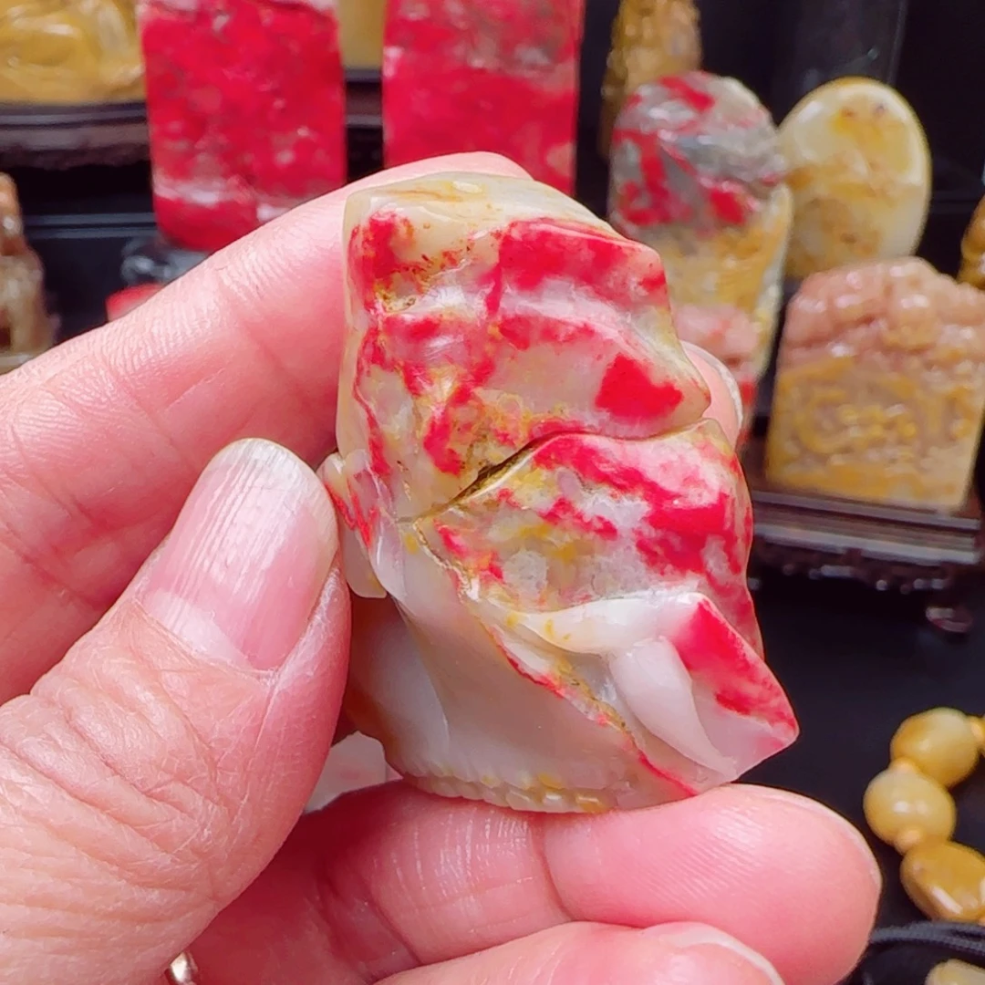 昌化石昌化鸡血石