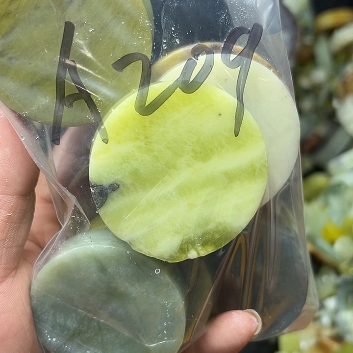 蛇纹石玉未镶嵌鱼缸石，盆景石