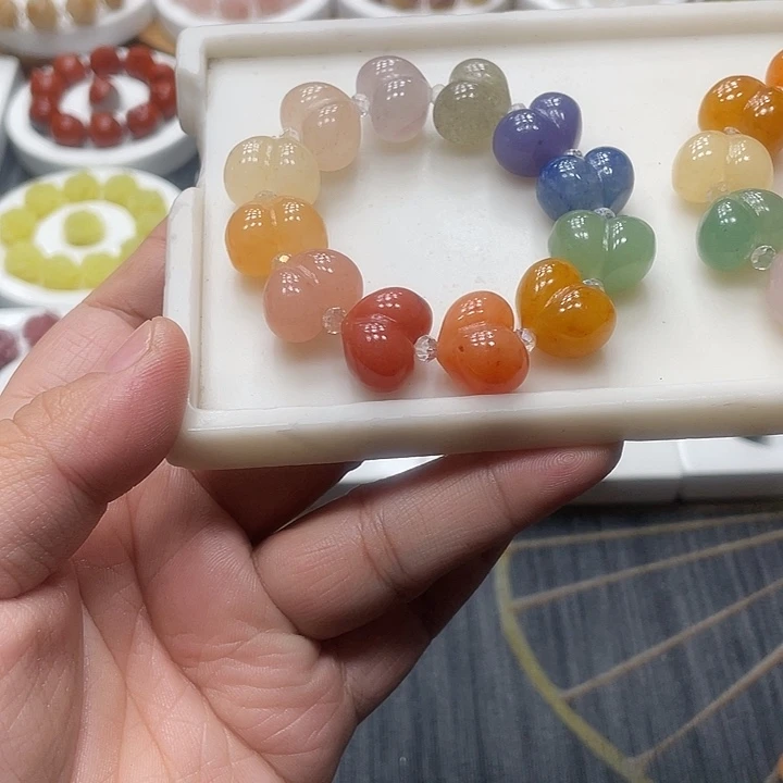石英质玉（非洲翠）合金手串