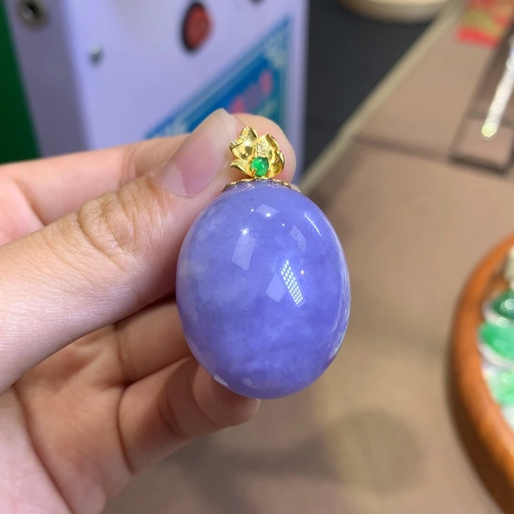 翡翠18K金镶嵌颈饰翡翠