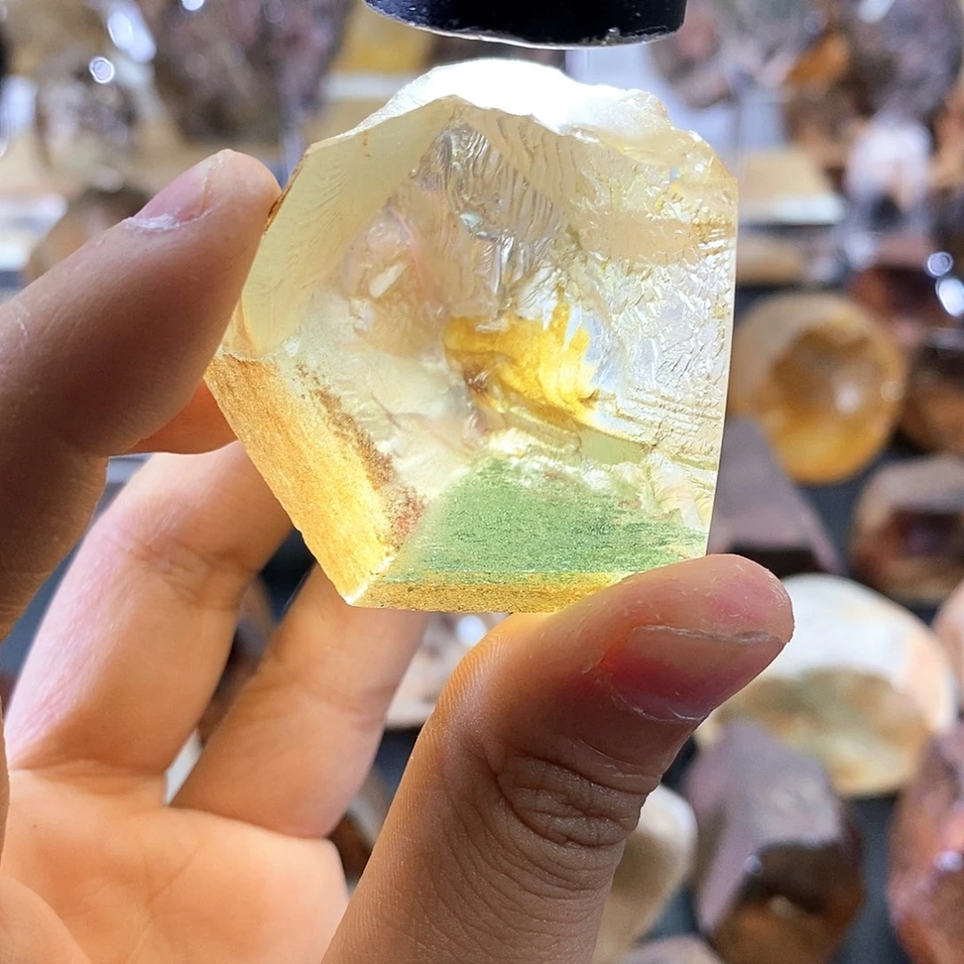 【闪购商品】车挂未镶嵌水晶秋**爽天然水晶原石