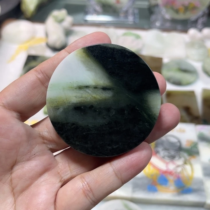 未镶嵌独山玉颈饰