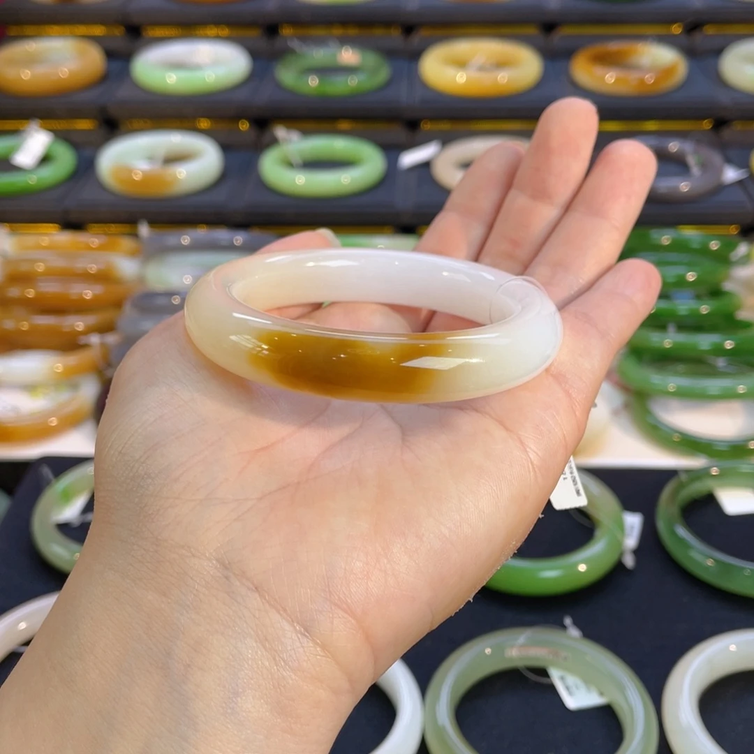 和田玉手镯未镶嵌糖白手镯54