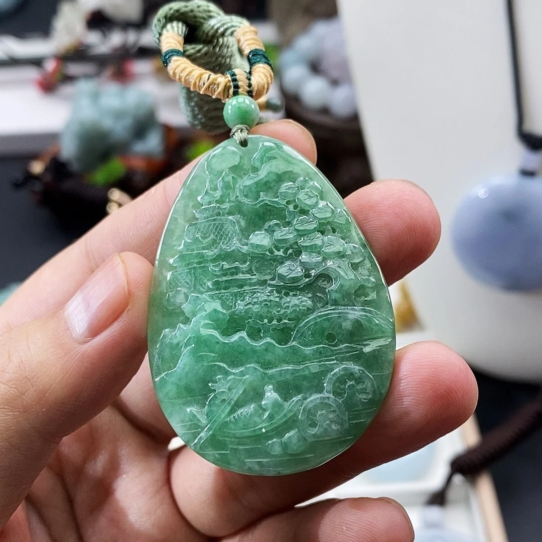 翡翠未镶嵌颈饰天然缅甸A货翡翠