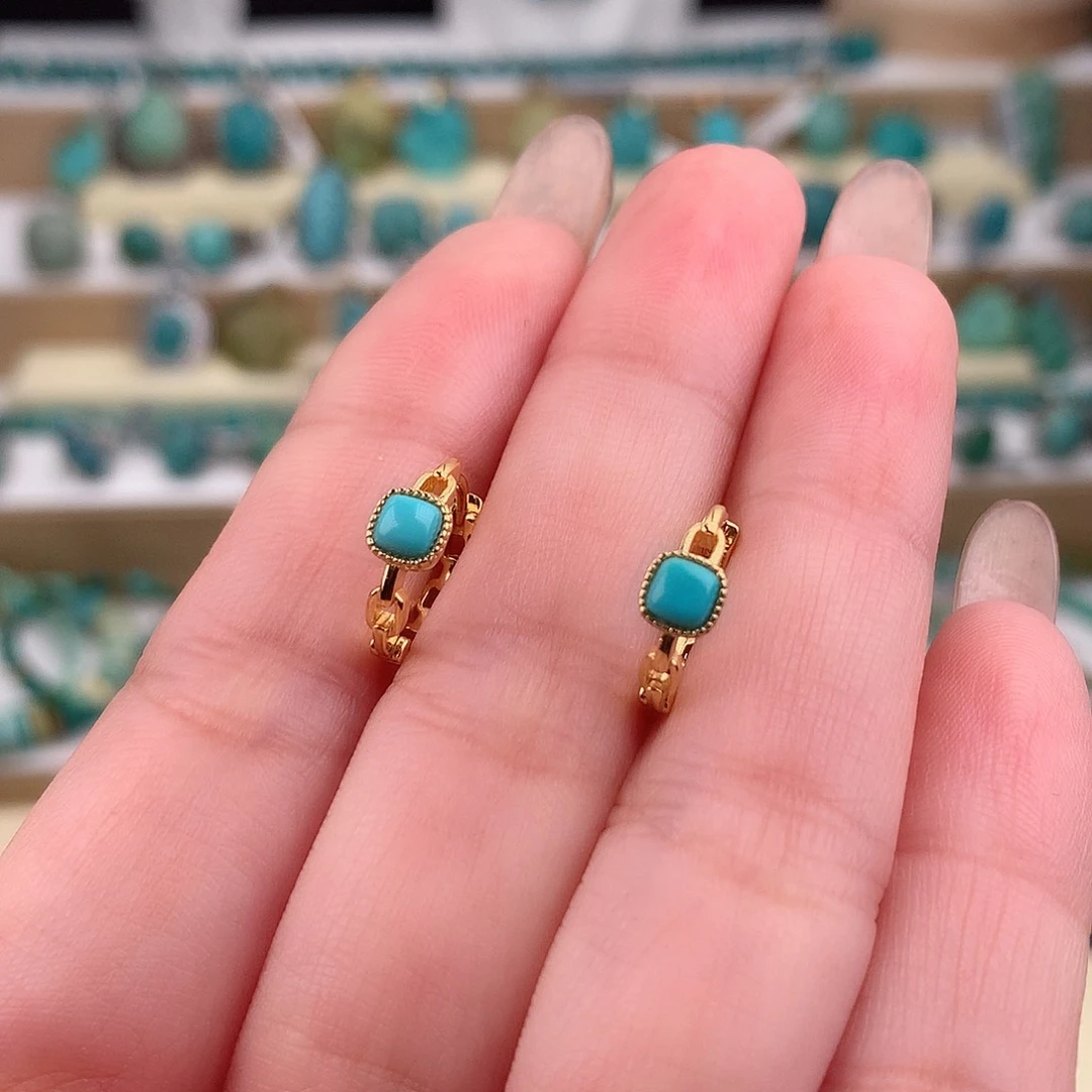 绿松石未镶嵌耳饰