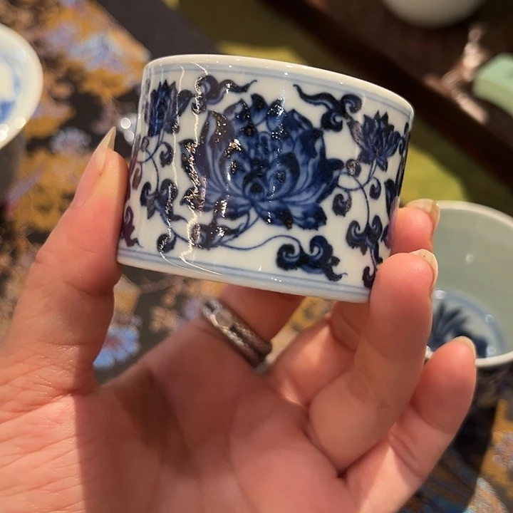 景土造物缠枝盖置