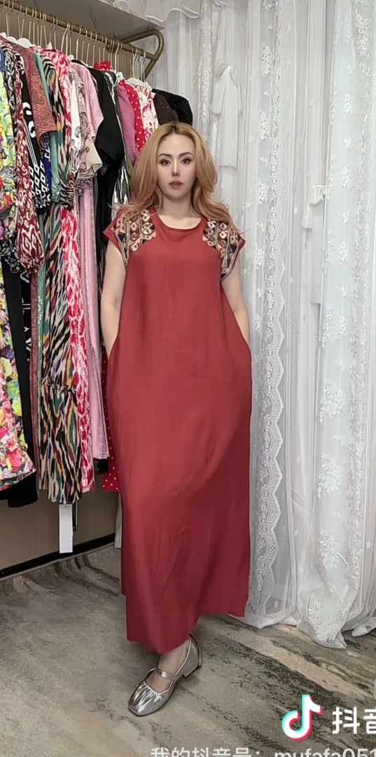 珠珠款肩宽松版连衣裙显瘦大码版