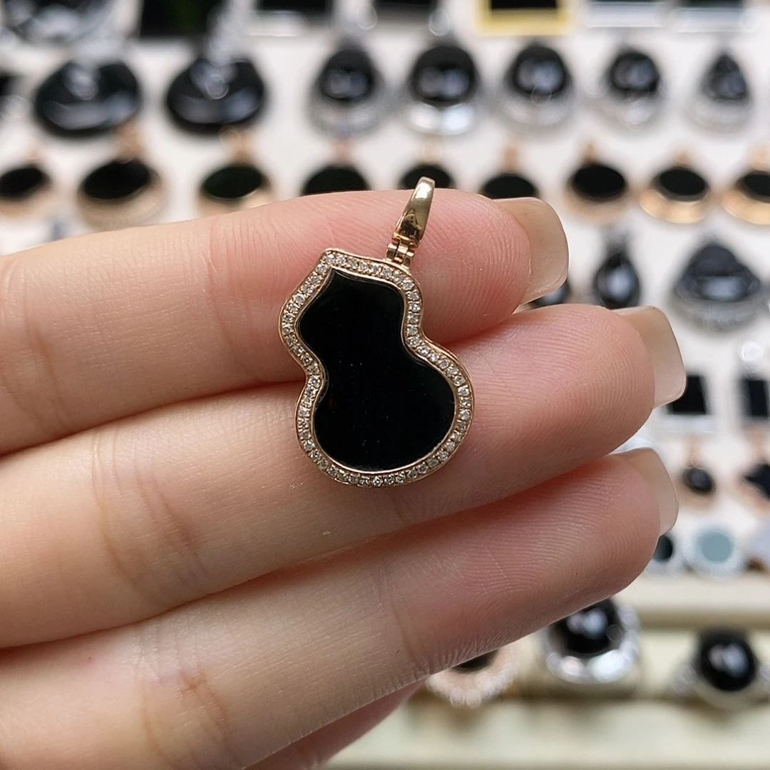 翡翠18K金镶嵌颈饰天然翡翠墨翠