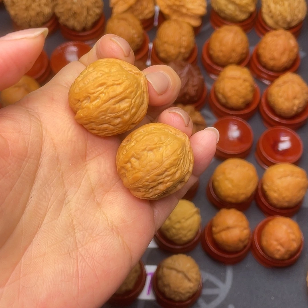 文玩核桃把件金刚石