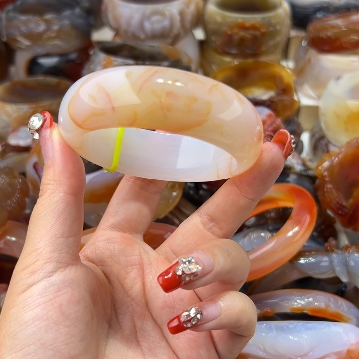 玛瑙/玉髓手镯未镶嵌随*一共200