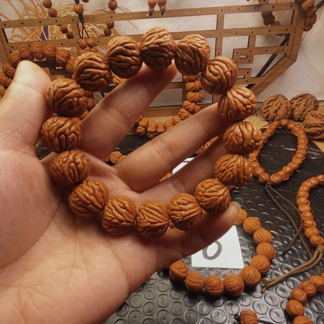 文玩核桃吊坠龙纹桃核