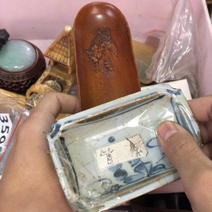 陶瓷孤品单件车里拍