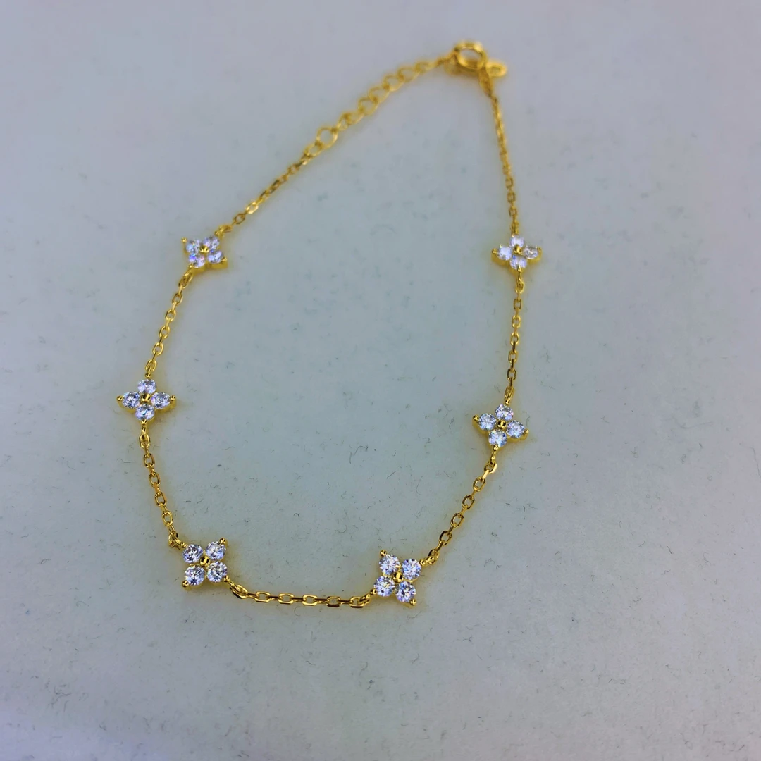 S925银金色四叶草手链