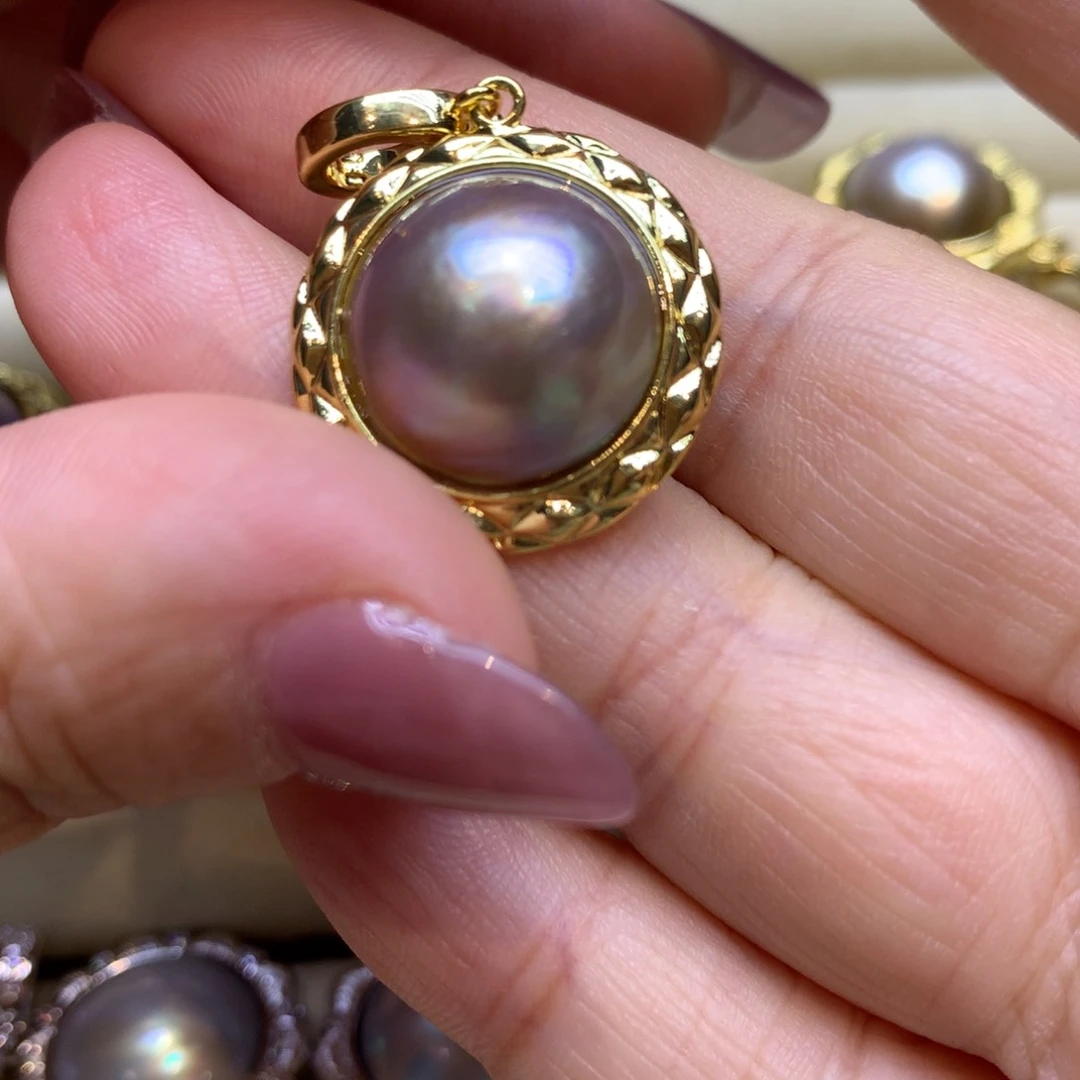 未镶嵌颈饰拼合珍珠（马贝珠）