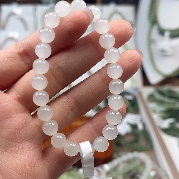 背***果手串未镶嵌和田玉