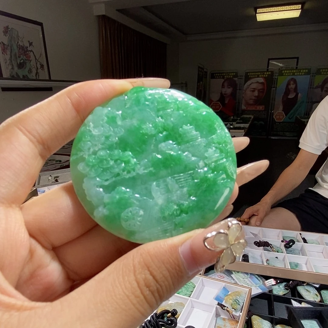 翡翠未镶嵌颈饰翡翠